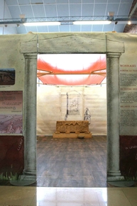 L'exposition "Plongeon dans l'Antiquité" présentée dans le hall du Conseil général