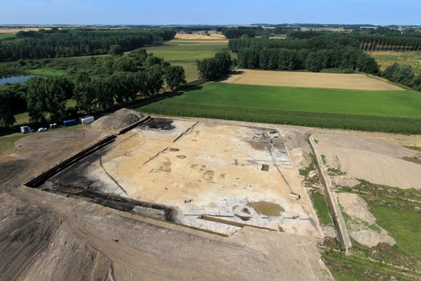 vue aérienne de l'emprise fouillee