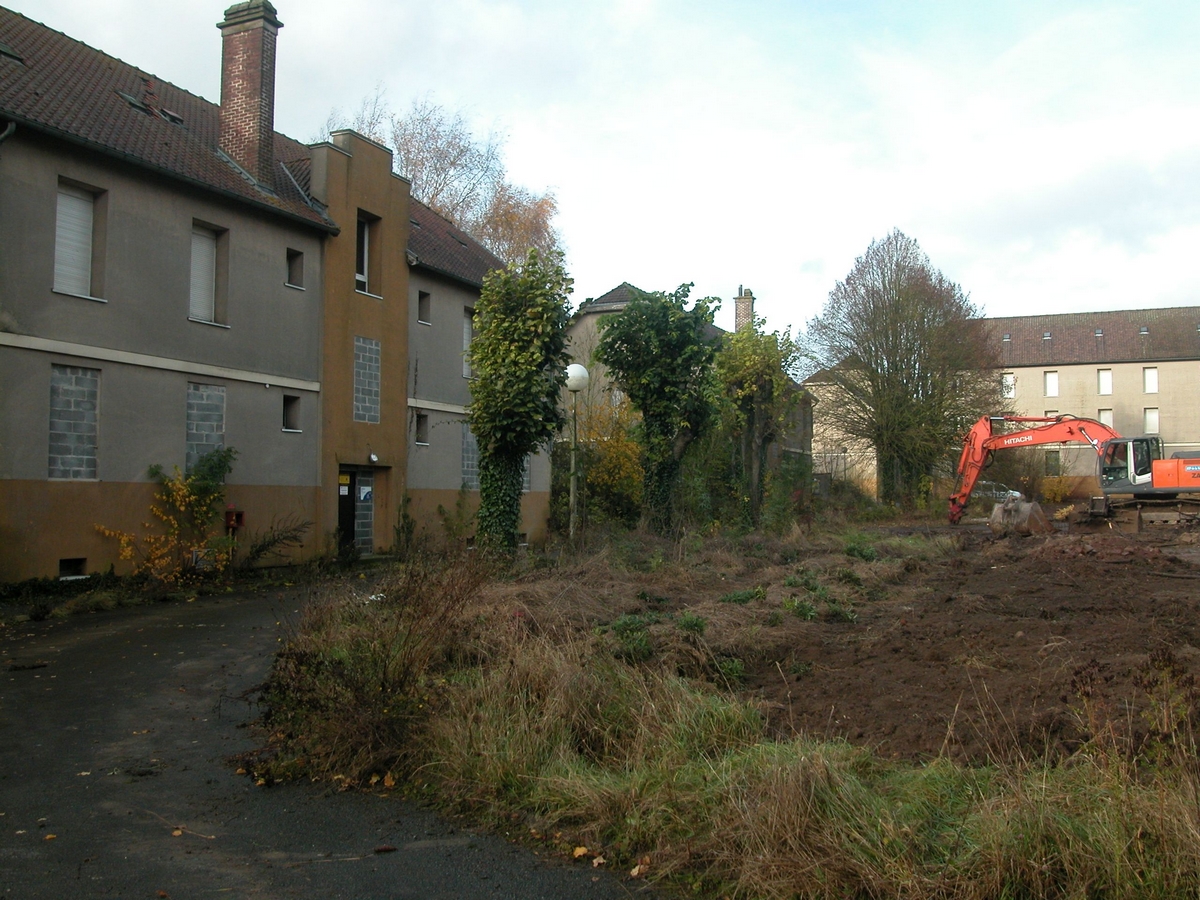 Bapaume, "Caserne Frère", rue du Faubourg d’Arras, 2016, diagnostic négatif Notices